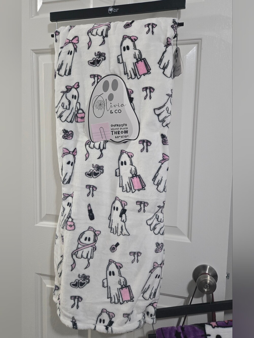 Girls' White Ghost Print Plush Throw Blanket with Pink Accents Shopping Ghosts
